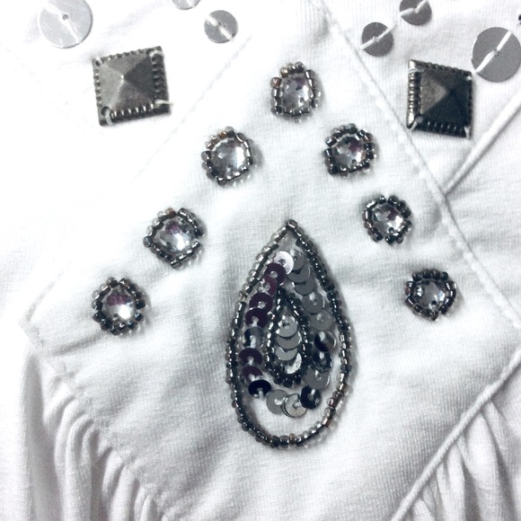 blue seven*(46)16US WOMENS TOP, V-Neck Embellished - Picture 6 of 9